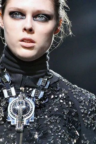 Look 24